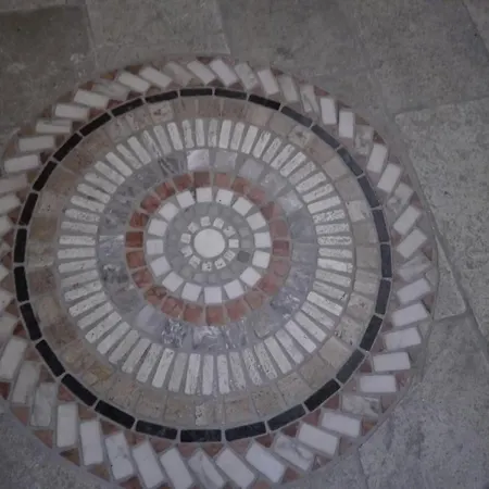 Yhouse 33 Couette-café 3*